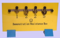 Набор резисторов на панели - «globural.ru» - Дербент