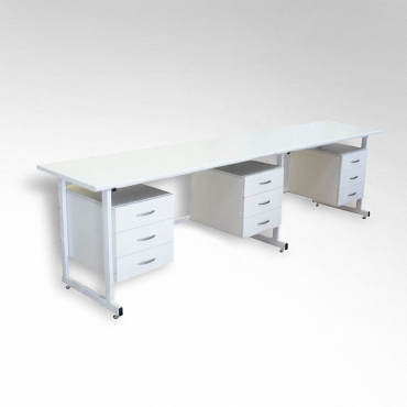 Стол 3-х тумбовый для лабораторных работ 2500*600*850 ЛДСП - «globural.ru» - Дербент